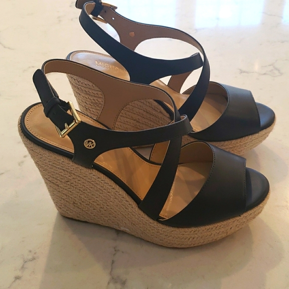 Authentic Michael Kors Wedges - Picture 2 of 9